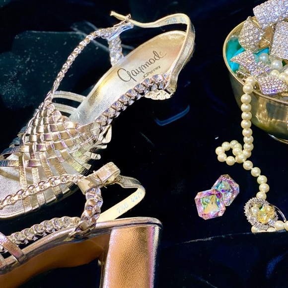 Sandals - Picture 4 of 10